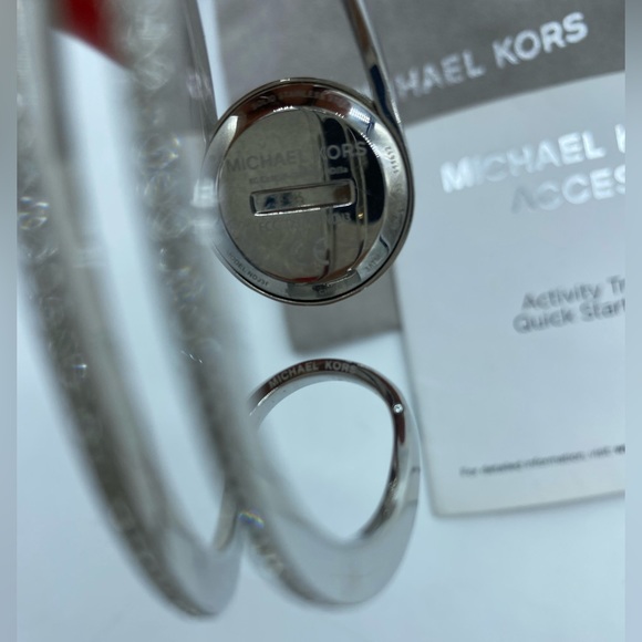 Michael Kors Activity Tracker - Picture 4 of 4
